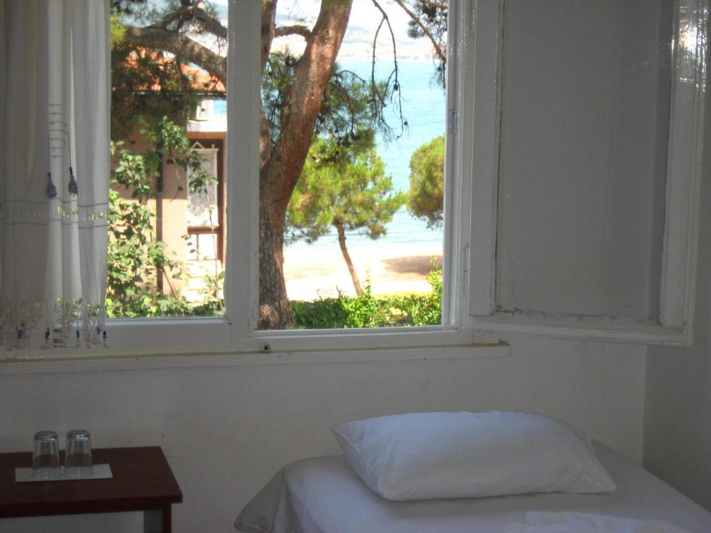 Mavi Pension Hotel Ayvalı Eksteriør billede