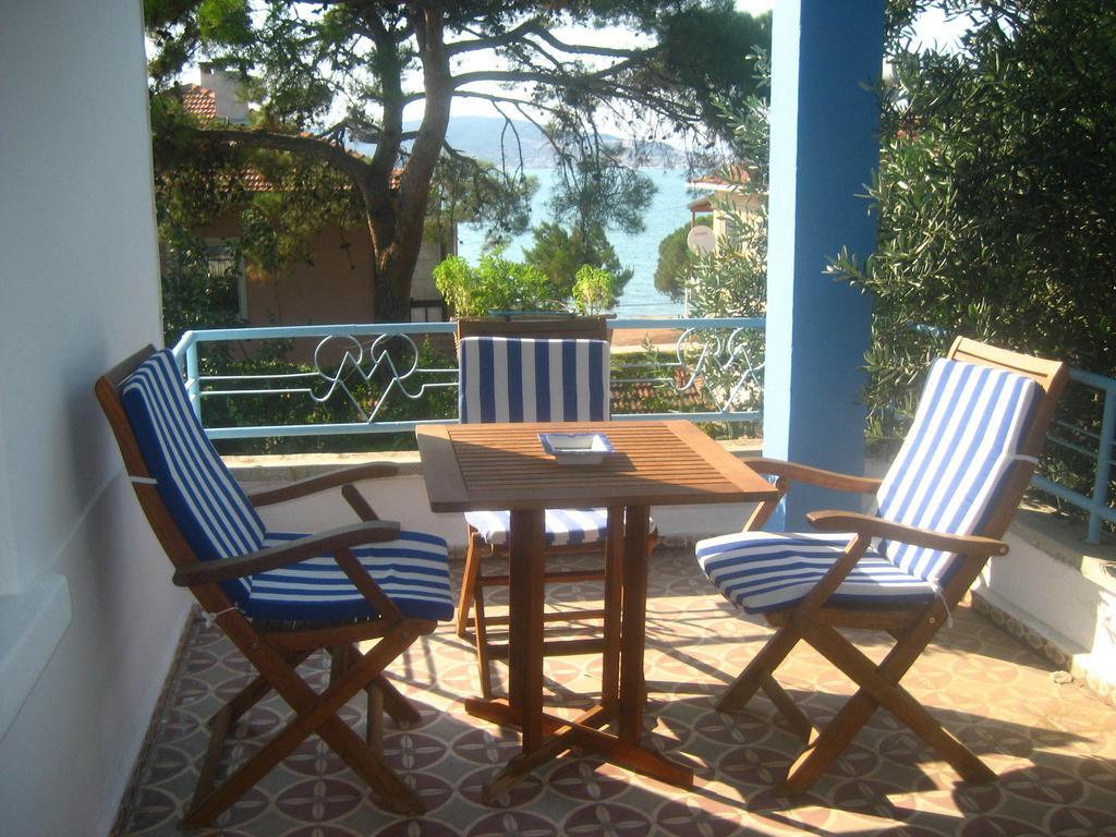 Mavi Pension Hotel Ayvalı Eksteriør billede